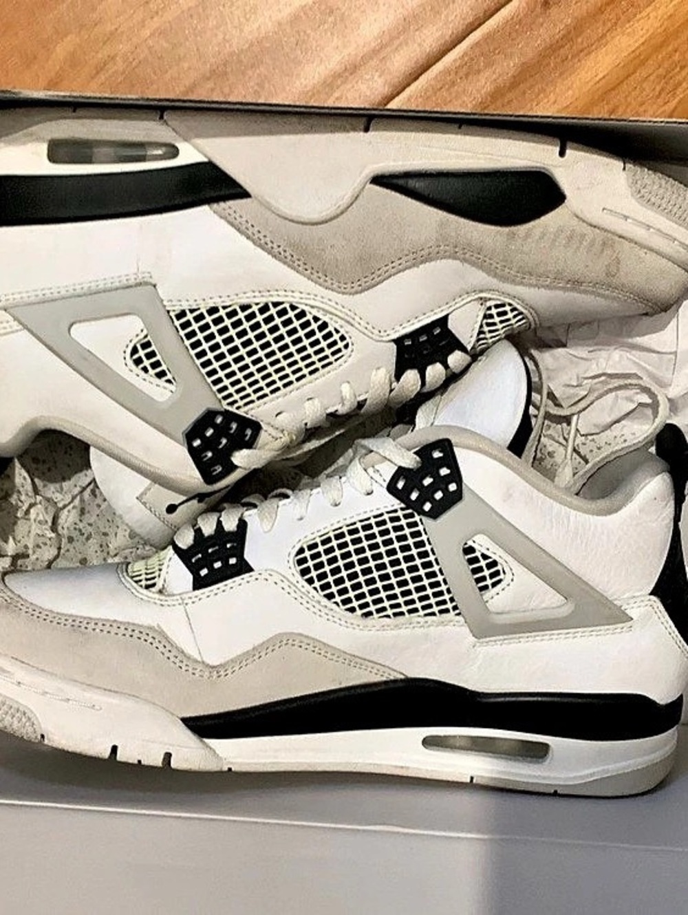 Jordan Air Jordan 4 Retro 'Military Black' Sneakers White & Black US 11.5